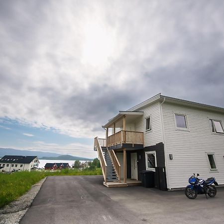 Senja Fjordhotell And Apartments Stonglandseidet Exterior foto