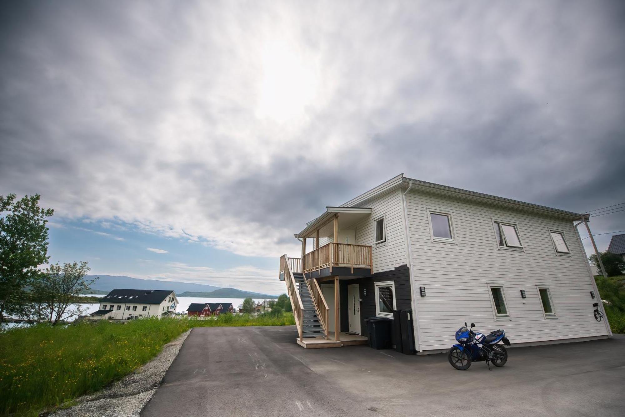 Senja Fjordhotell And Apartments Stonglandseidet Exterior foto